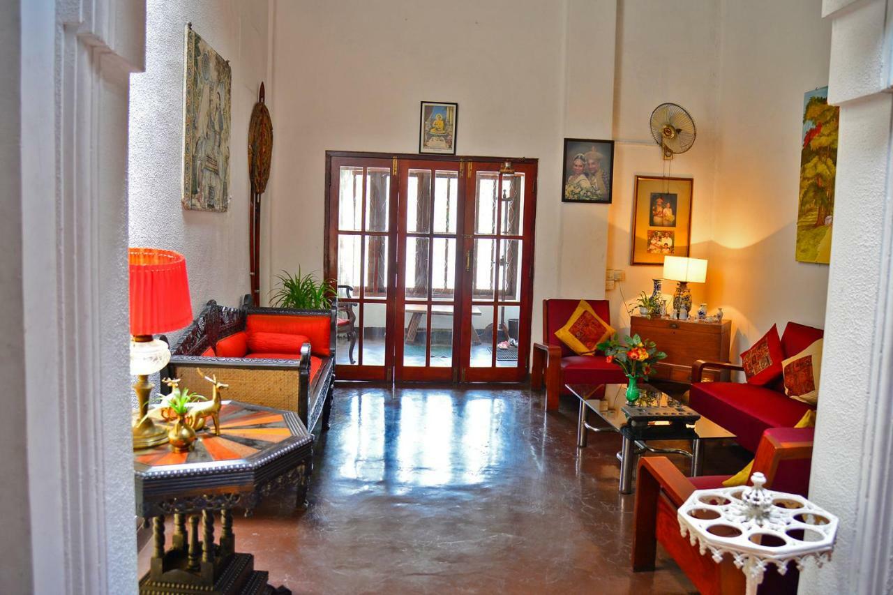 Kandy Inn Madugalle'S Family Guest House Eksteriør bilde