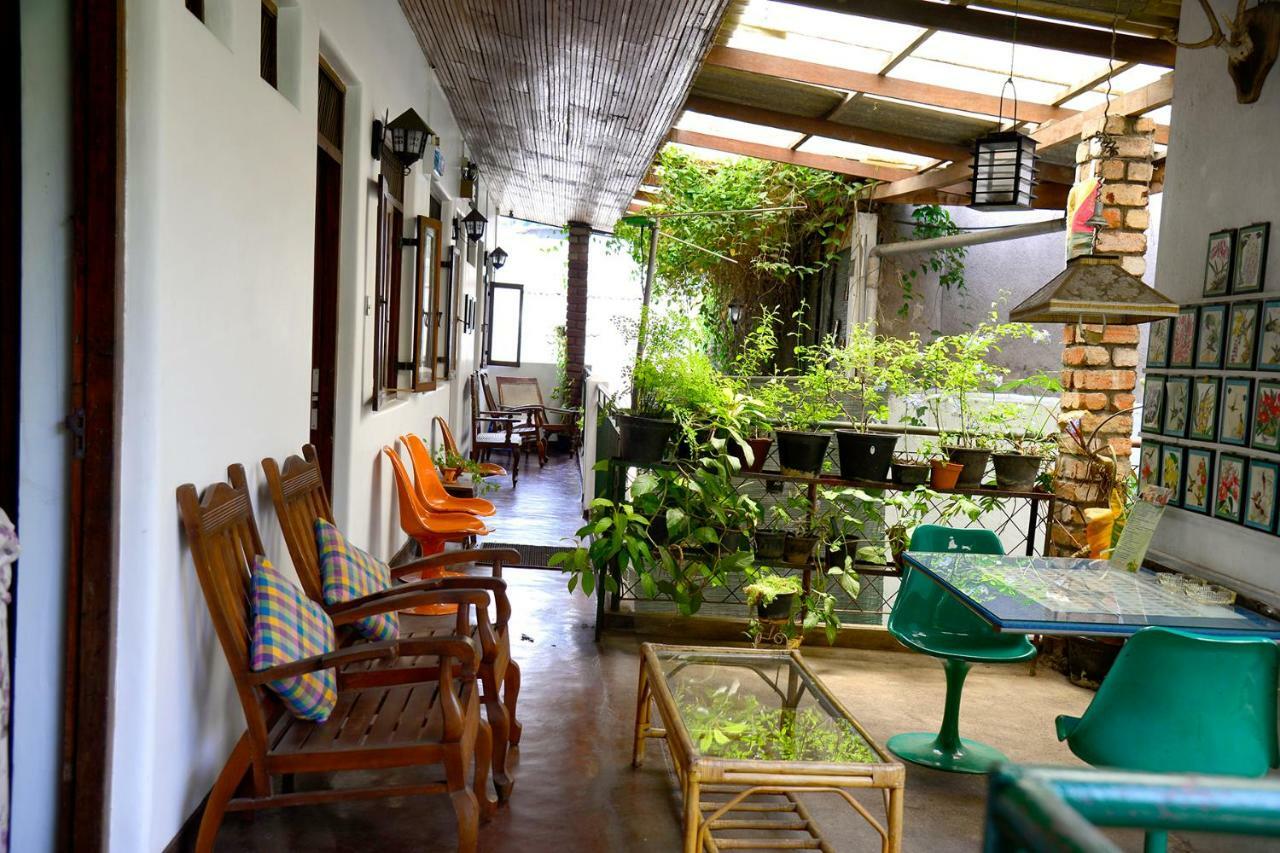 Kandy Inn Madugalle'S Family Guest House Eksteriør bilde
